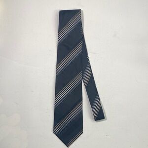 Elegant Navy Striped Tie